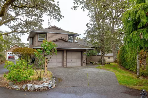 3819 Synod Rd, Saanich, BC V8P 3X7