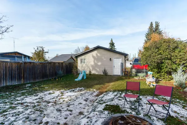 Airdrie, AB T4B 0P9,17 Aster PL SE