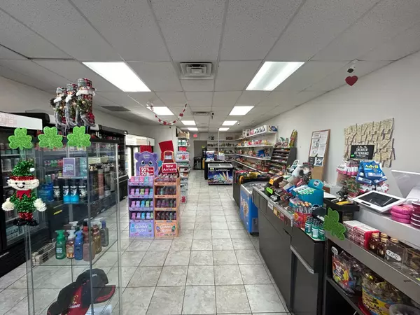 Oshawa, ON L1E 2J6,1425 King St E N/A #8