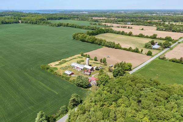 182 Marisett RD, Prince Edward County, ON K0K 2T0