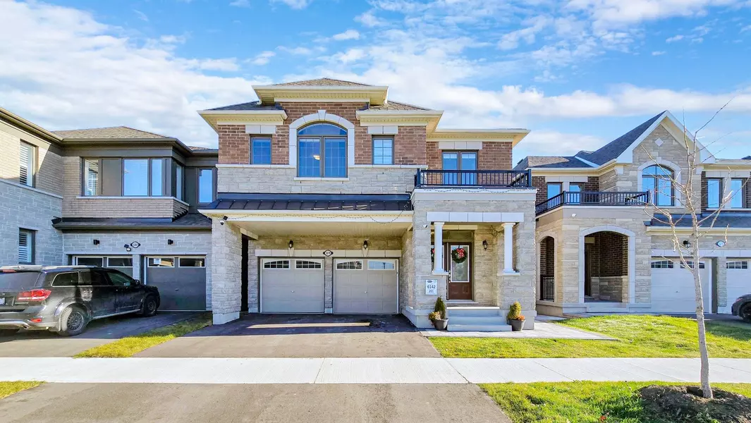 3279 Turnstone BLVD, Pickering, ON L1X 0M9