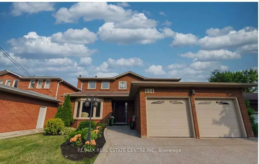 654 Arbor (Basement) RD, Mississauga, ON L5G 2J9