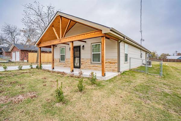 340 E Travis Street, Dublin, TX 76446