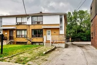 100 Rajah ST #1, Toronto C04, ON M6A 2J3