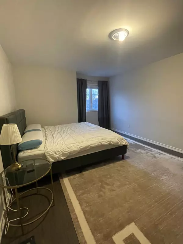 Toronto C07, ON M2R 1M5,208 D Finch AVE W