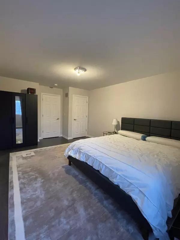 Toronto C07, ON M2R 1M5,208 D Finch AVE W