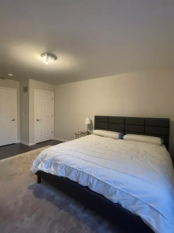 Toronto C07, ON M2R 1M5,208 D Finch AVE W