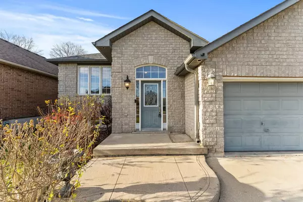 Innisfil, ON L9S 0A8,1059 Nantyr DR