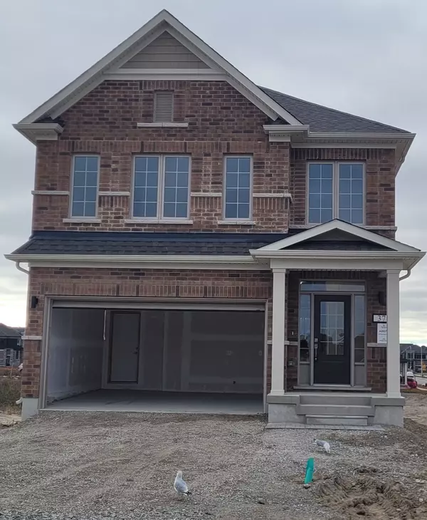 37 Stockholm RD, Barrie, ON L9S 2Z8