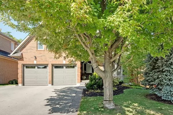 Oakville, ON L6H 6E8,1407 Bayshire DR