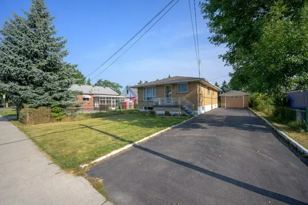 51 Robroy AVE, Hamilton, ON L8K 3X5