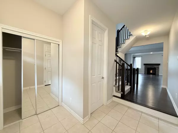 Barrhaven, ON K2J 6H3,712 Devario CRES