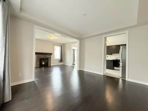 Barrhaven, ON K2J 6H3,712 Devario CRES