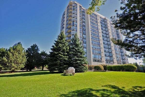 1155 Bough Beeches BLVD #208, Mississauga, ON L4W 4N2