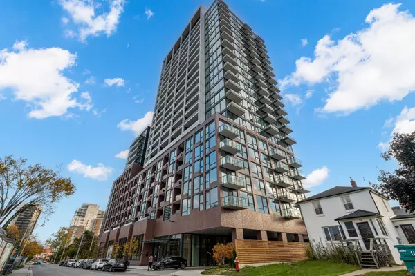 28 Ann ST #1806, Mississauga, ON L5G 0E1