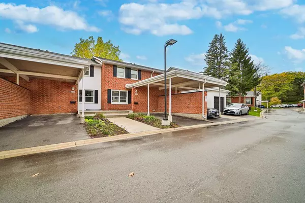 403 Keats WAY #4, Waterloo, ON N2L 5S7