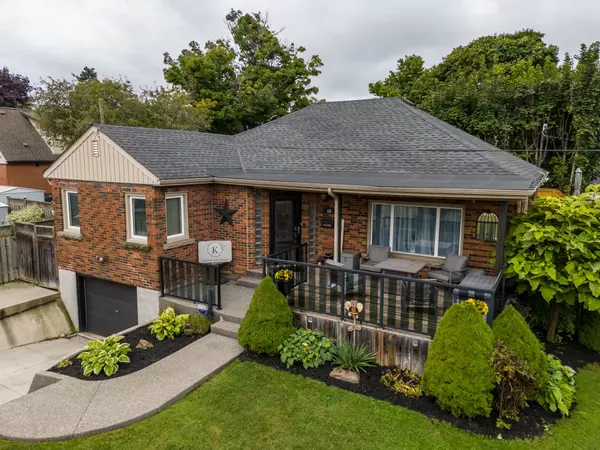 Hamilton, ON L8T 3R3,18 Irving PL