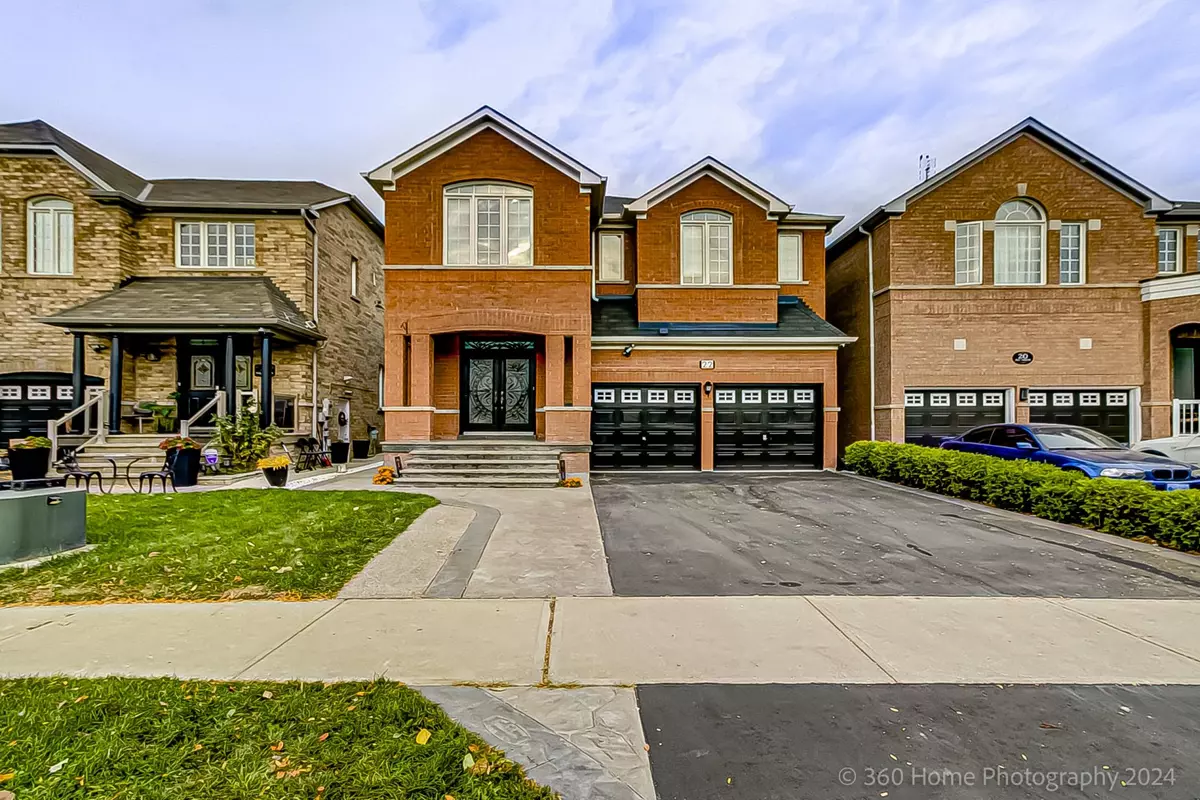 Brampton, ON L6R 3K3,22 Dolly Varden DR