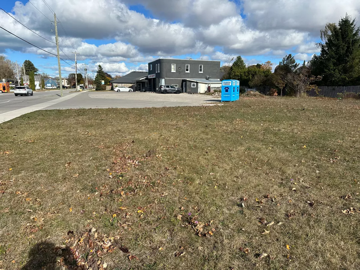 Kincardine, ON N2Z 2R4,363 Queen ST