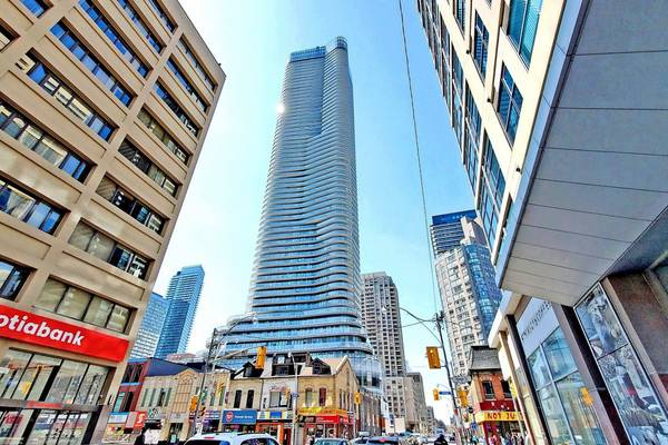 11 Wellesley ST W #5704, Toronto C01, ON M4Y 0G4