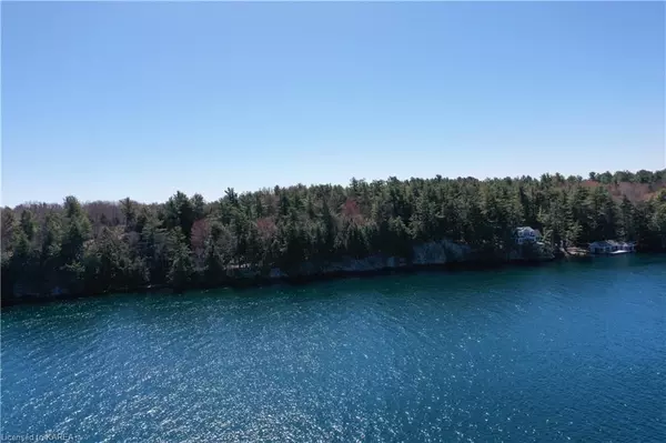 Leeds And The Thousand Islands, ON K0E 1V0,A CLUB ISLAND N/A