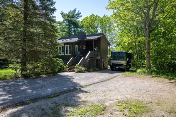 Georgian Bay, ON L0K 1S0,2517 Honey Harbour RD