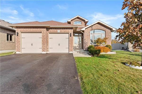 25 STAIKOS CT, Greater Napanee, ON K7R 0B9