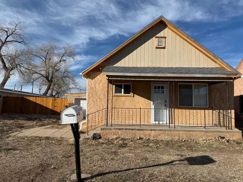 110 W 10th St, Walsenburg, CO 81089