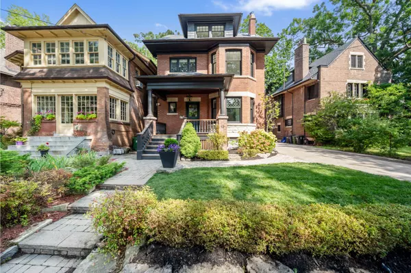 18 Castle Frank CRES #Main, Toronto C09, ON M4W 3A3