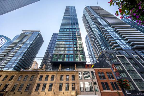 327 King ST W #4504, Toronto C01, ON M5V 0W7