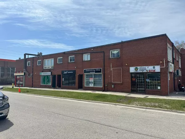 Oshawa, ON L1H 3T6,92 Wolfe ST #2A