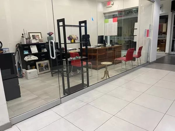 Markham, ON L3T 0C7,7181 Yonge ST #48