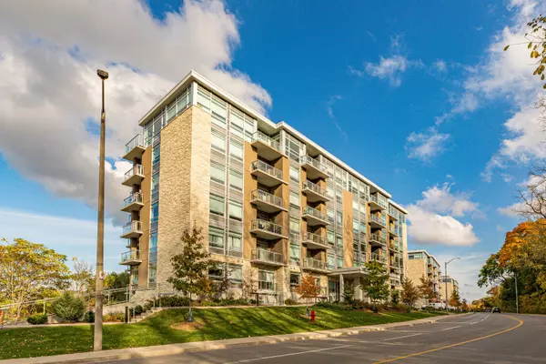 Hamilton, ON L8N 0B2,455 Charlton AVE E #208