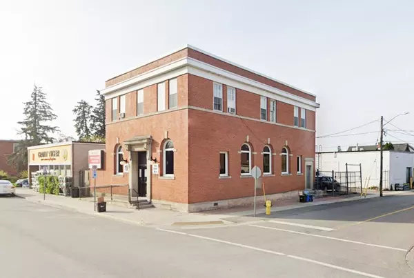 Haldimand, ON N0A 1H0,19 King ST W