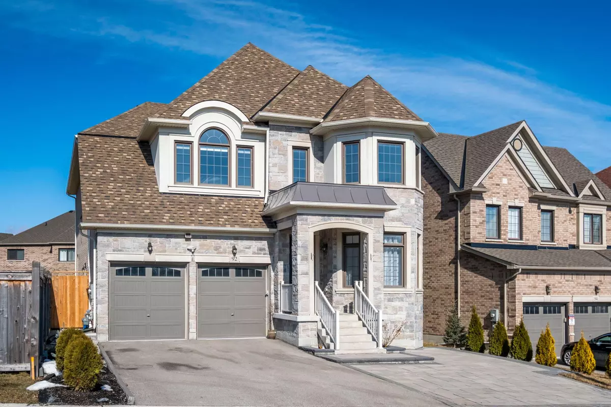 East Gwillimbury, ON L9N 0T4,92 Holland Vista ST