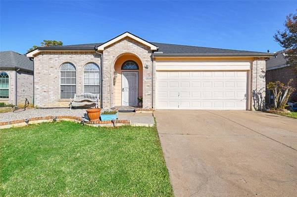 12649 Chittamwood Trail, Fort Worth, TX 76040