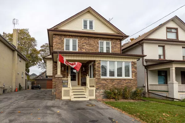 230 Athol ST E, Oshawa, ON L1H 1K3