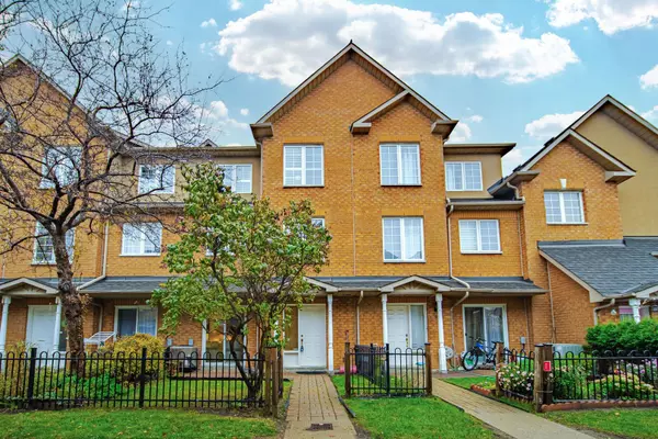 14 Cox BLVD #3, Markham, ON L3R 4G4