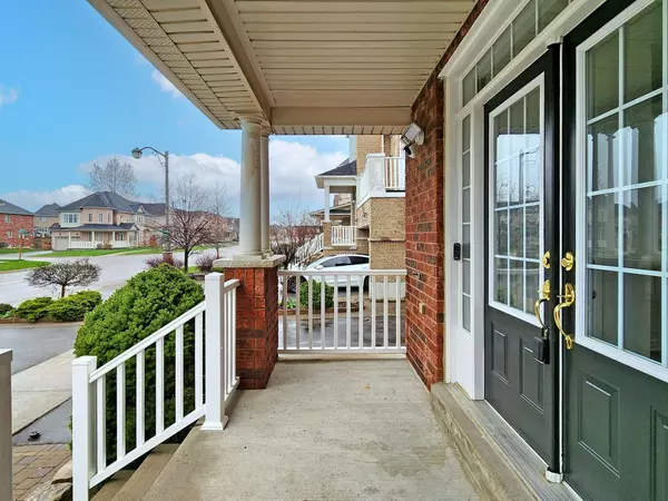 Whitchurch-stouffville, ON L4A 4B6,836 Millard ST