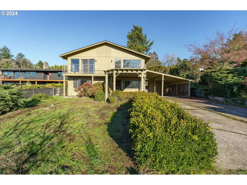 8318 SE MIDDLE WAY, Vancouver, WA 98664