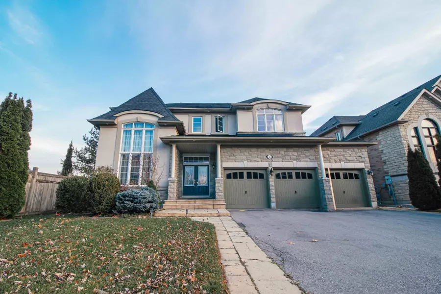 4 Quatro CRES, Brampton, ON L6P 2T4