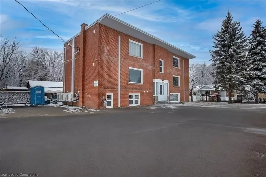 157 BRUCE ST, Kitchener, ON N2B 1Z2