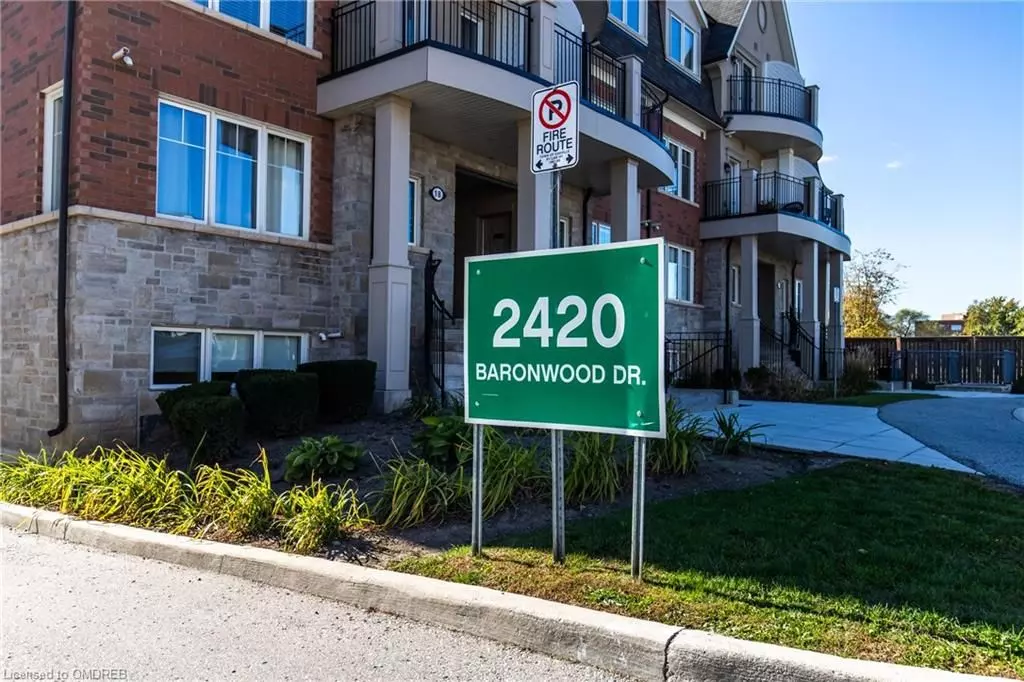 Oakville, ON L6M 0J7,2420 BARONWOOD DR #42-02