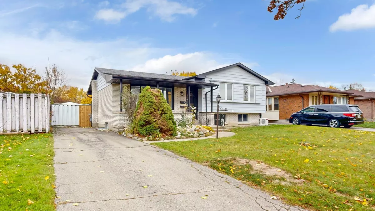 London, ON N6J 3T8,43 Carey CRES