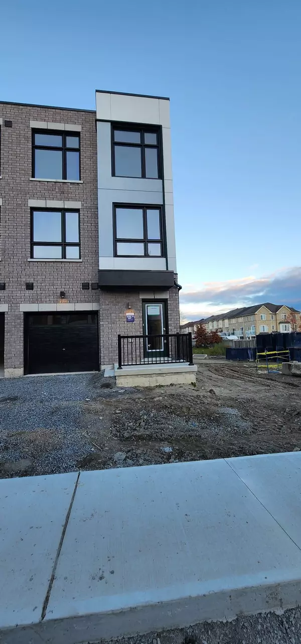 35 Pegler ST, Ajax, ON L1S 7M3