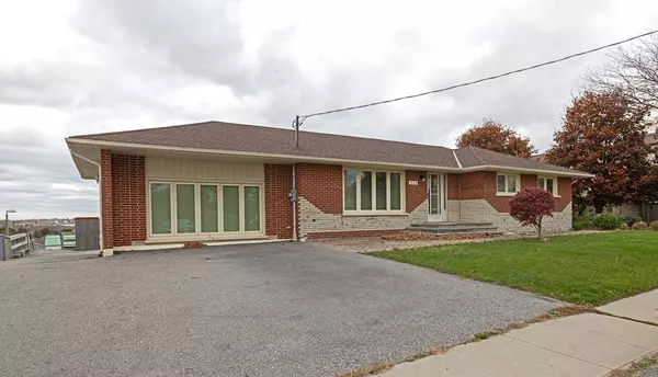 940 Townline RD S, Oshawa, ON L1H 0A4