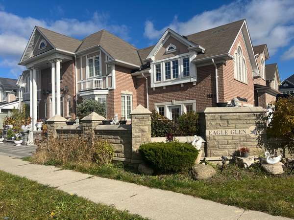 1163 Ravenscroft RD, Ajax, ON L1T 0H9