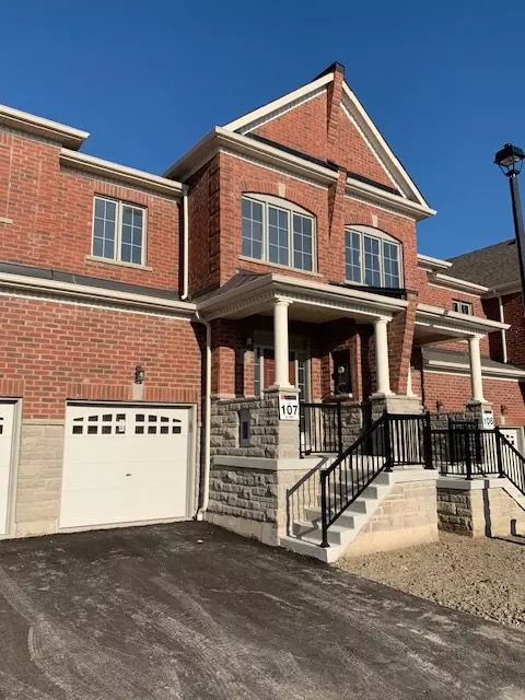 97 Thornapple LN, Richmond Hill, ON L4E 1E7