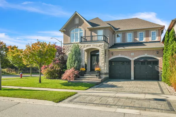 251 Beechtree CRES, Oakville, ON L6L 0A5