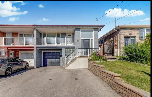 12 Primula CRES, Toronto W05, ON M9L 1K1